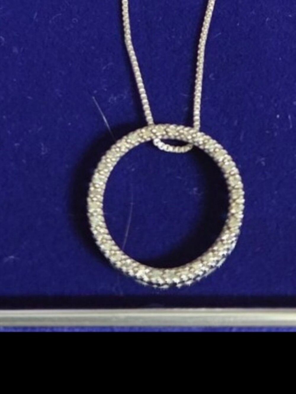 10k Gold Genuine Diamond Circle Pendant